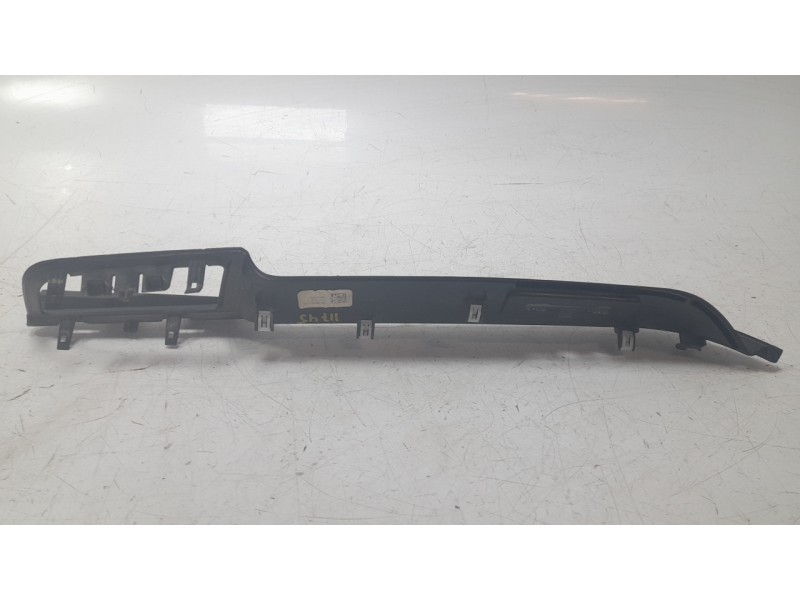 Recambio de moldura para ford mustang mach 1 referencia OEM IAM FR3B63044B88  