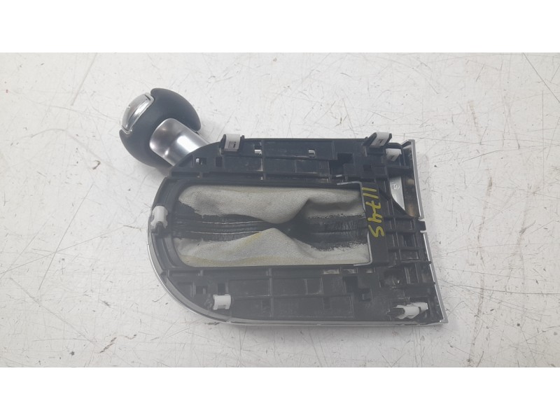 Recambio de pomo palanca cambio para ford mustang mach 1 referencia OEM IAM 2310303  