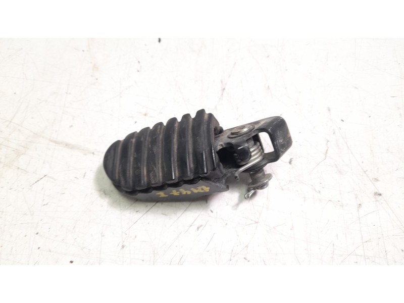 Recambio de estribo lateral para honda crf crf 1100 l africa twin dct referencia OEM IAM 50627MKKD00  