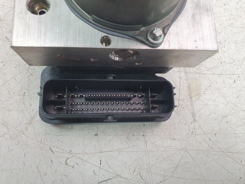 Recambio de abs para toyota yaris (_p21_, _pa1_, _ph1_) 1.5 (mxpa11) referencia OEM IAM 445400D781 0265299212 / 0265957151 