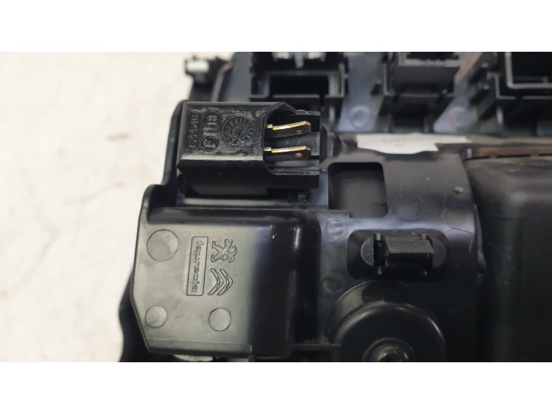 Recambio de guantera para citroën c4 picasso ii 1.6 bluehdi 120 referencia OEM IAM 96778791ZD  