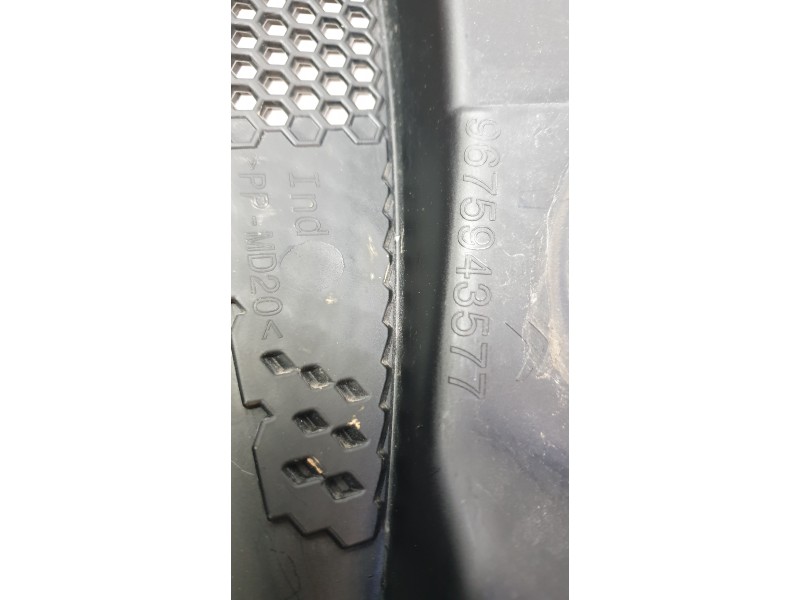 Recambio de torpedo para citroën c4 picasso ii 1.6 bluehdi 120 referencia OEM IAM 9675943577  