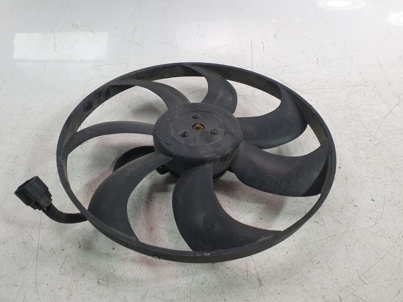 Recambio de electroventilador para kia rio iv (yb, sc, fb) 1.25 referencia OEM IAM 253861R140 A005560 