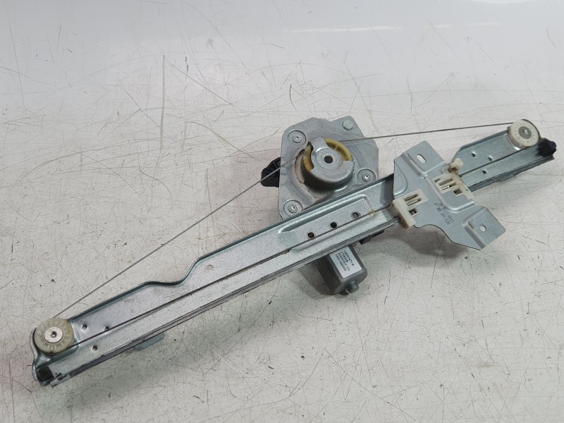Recambio de elevalunas delantero derecho para dacia duster (hs_) 1.2 tce 125 referencia OEM IAM 807206838R  