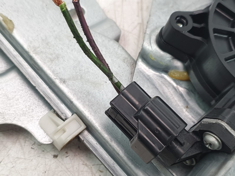 Recambio de elevalunas delantero derecho para dacia duster (hs_) 1.2 tce 125 referencia OEM IAM 807206838R  