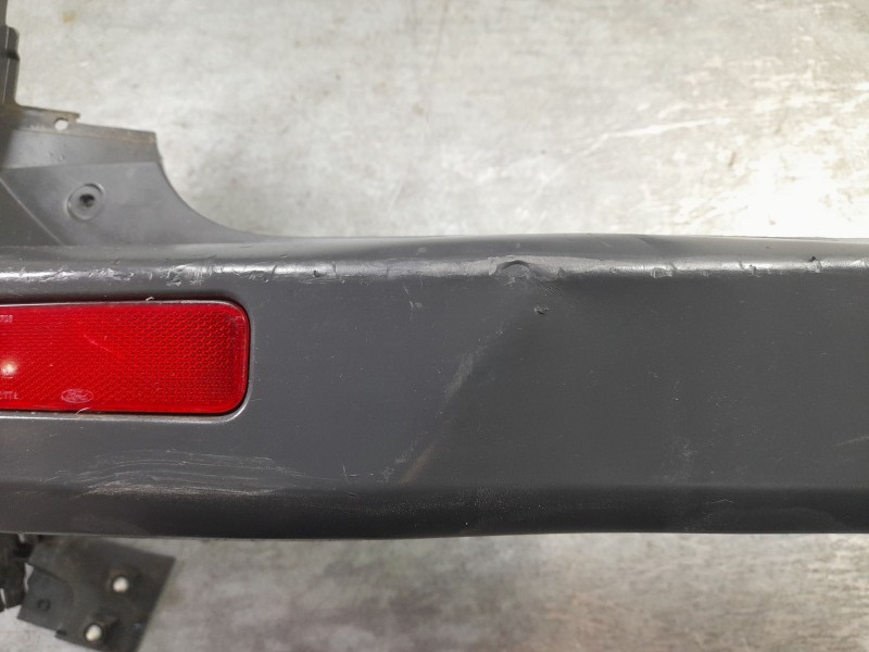 Recambio de paragolpes trasero para ford transit courier b460 furgoneta/monovolumen 1.5 tdci referencia OEM IAM 2465725  