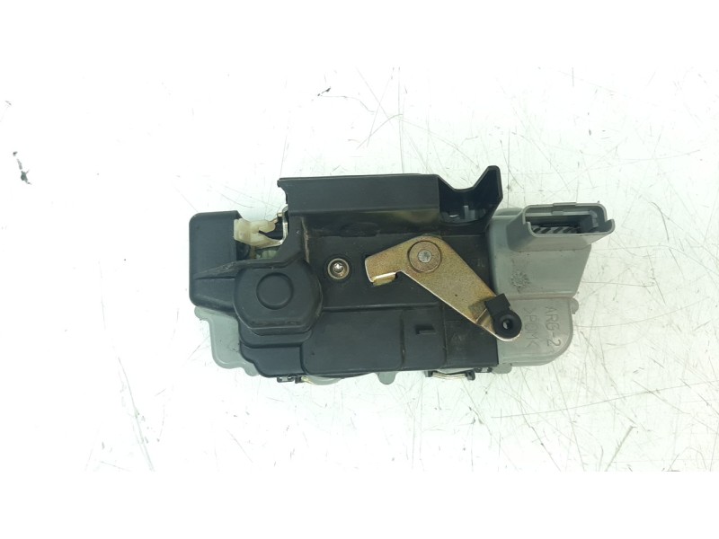 Recambio de cerradura puerta trasera izquierda para citroen c5 berlina 2.0 hdi referencia OEM IAM 913784  