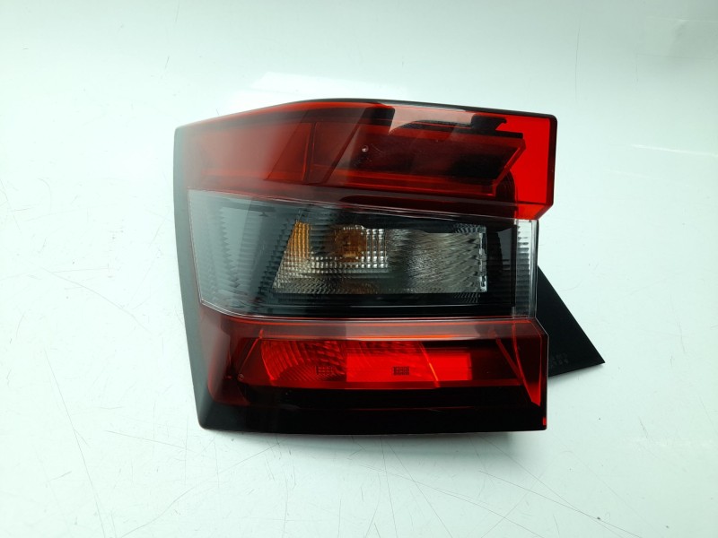 Recambio de piloto trasero izquierdo para nissan juke (f16_) dig-t 117 referencia OEM IAM 265556PA1B  