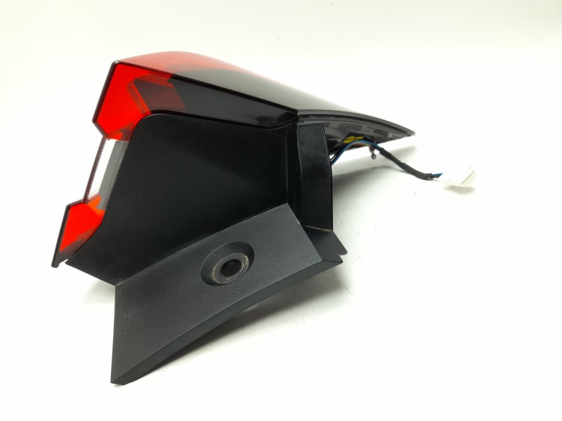 Recambio de piloto trasero izquierdo para nissan juke (f16_) dig-t 117 referencia OEM IAM 265556PA1B  