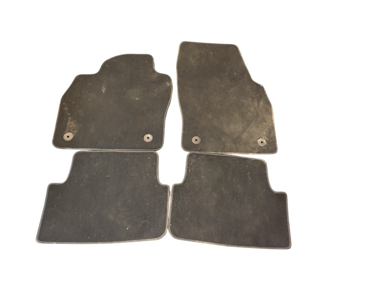 Recambio de juego alfombrillas para volkswagen taigo (cs1) 1.0 tsi referencia OEM IAM 2G1863011  