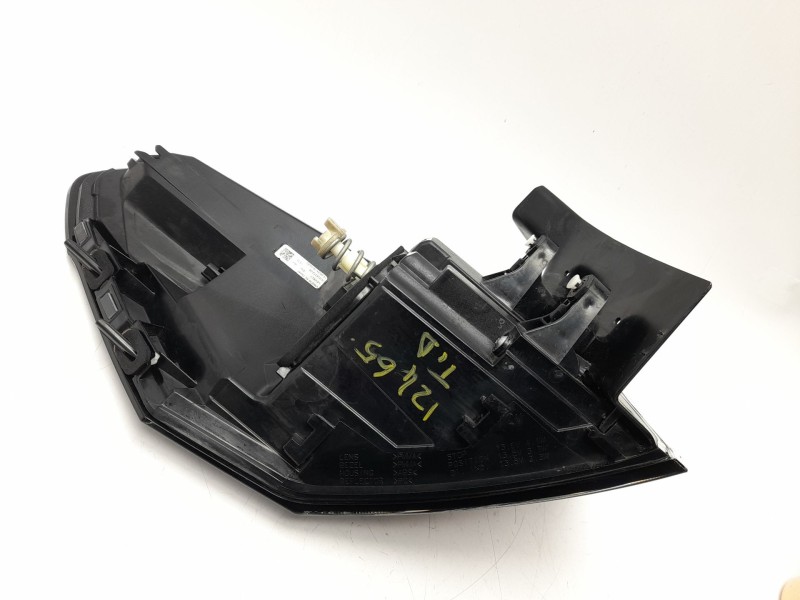 Recambio de piloto trasero derecho para volkswagen taigo (cs1) 1.0 tsi referencia OEM IAM 2G7945096  