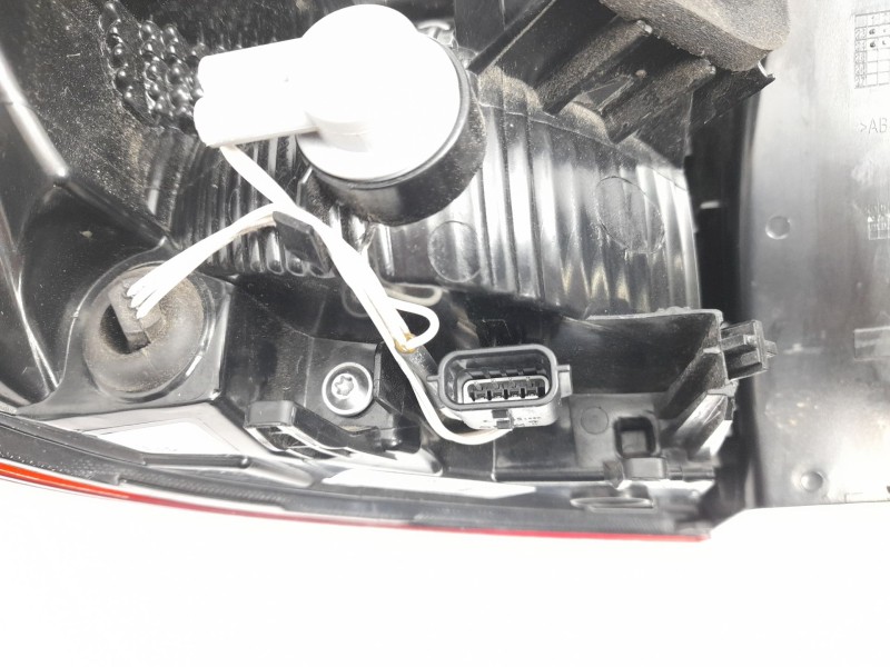 Recambio de piloto trasero derecho para mitsubishi colt referencia OEM IAM 265509761R  103F18140770/RN3324165/16018522/5500502