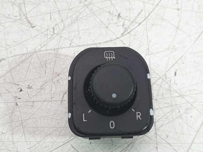 Recambio de mando retrovisor para volkswagen passat b6 variant (3c5) 2.0 tdi referencia OEM IAM 1K0959565F  AEF310037HQ