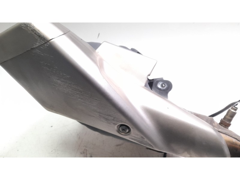 Recambio de colector escape para honda cbr (601cc - ) cbr 650 r (rh01) referencia OEM IAM 18300MKYDL0  