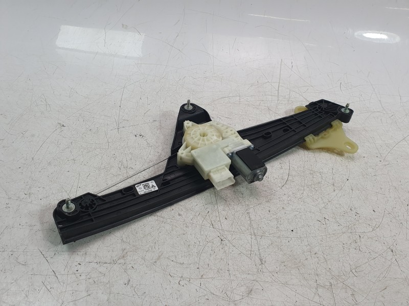 Recambio de elevalunas delantero derecho para renault clio v referencia OEM IAM 807201776R  