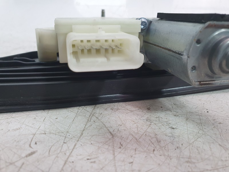 Recambio de elevalunas delantero derecho para renault clio v referencia OEM IAM 807201776R  