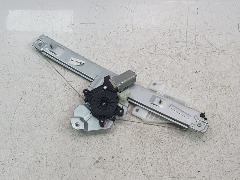 Recambio de elevalunas delantero derecho para dacia spring referencia OEM IAM 807206951R  