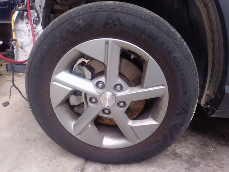 Recambio de llanta para hyundai kona maxx 2wd referencia OEM IAM   