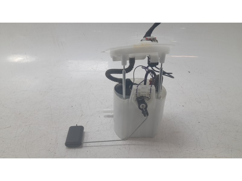 Recambio de bomba combustible para ford mustang mach 1 referencia OEM IAM 2213657  
