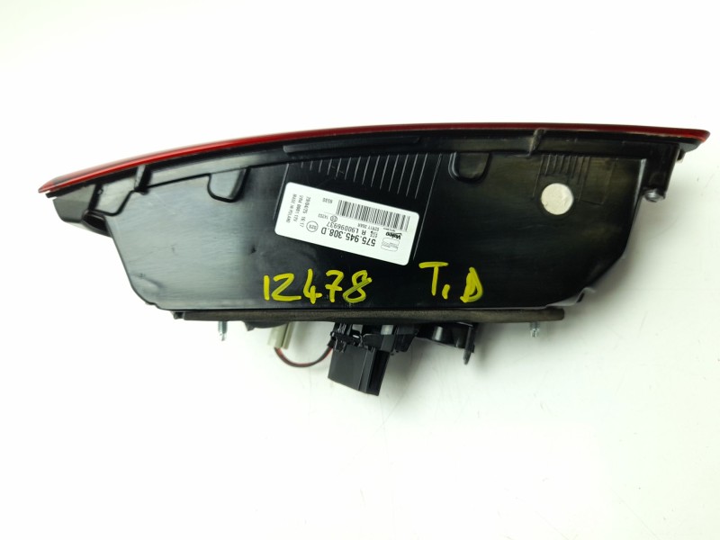 Recambio de piloto trasero derecho interior para seat ateca (kh7, khp) 1.5 tsi referencia OEM IAM 575945308D  