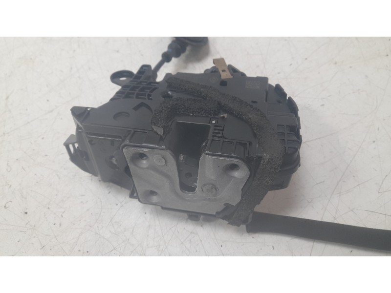 Recambio de cerradura puerta delantera derecha para renault clio v (b7_) tce 90 (b7mt) referencia OEM IAM 805029595R  