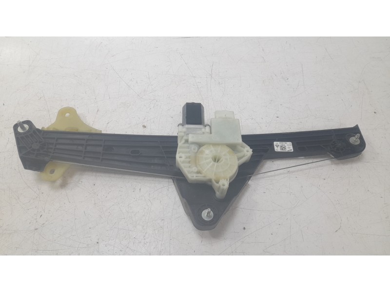 Recambio de elevalunas delantero derecho para renault clio v (b7_) tce 90 (b7mt) referencia OEM IAM 807201776R  