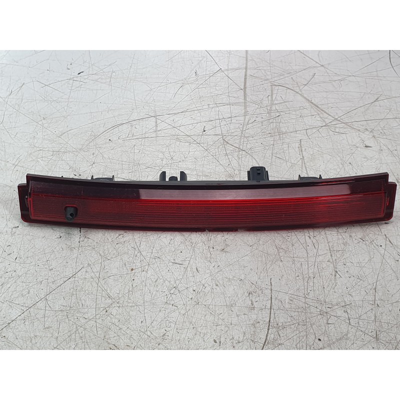 Recambio de luz central de freno para renault megane iv hatchback (b9a/m/n_) 1.5 dci 110 (b9a3) referencia OEM IAM 265902759R  1