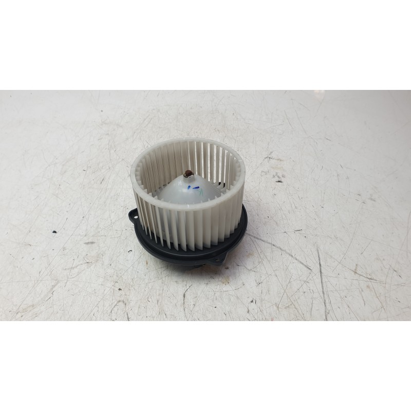 Recambio de motor calefaccion para hyundai i20 iii (bc3, bi3) 1.0 t-gdi referencia OEM IAM 97113F9000  34565 , 34584