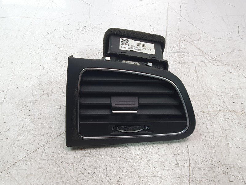 Recambio de aireador izquierdo para renault megane iv hatchback (b9a/m/n_) 1.5 dci 110 (b9a3) referencia OEM IAM 687616296R  