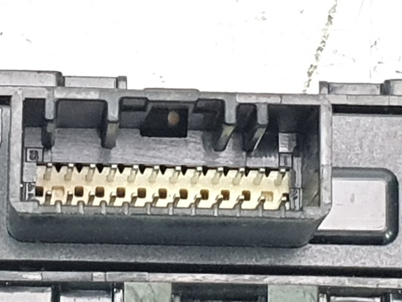 Recambio de mando multifuncion para renault megane iv hatchback (b9a/m/n_) 1.5 dci 110 (b9a3) referencia OEM IAM 283E84929R  