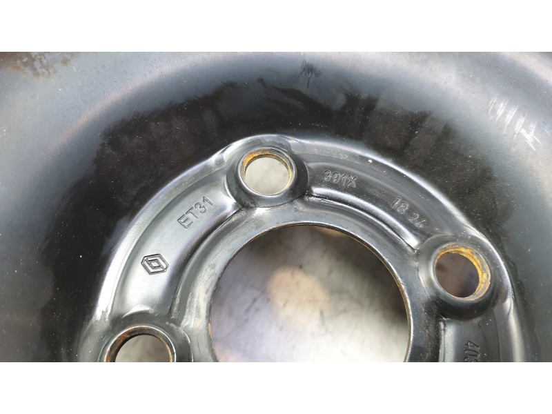 Recambio de llanta para mitsubishi colt referencia OEM IAM 403006864R  