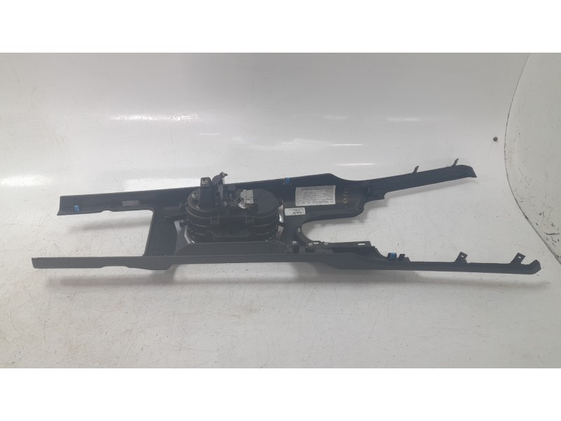 Recambio de consola central para ford mustang mach 1 referencia OEM IAM JR3B63045B44  
