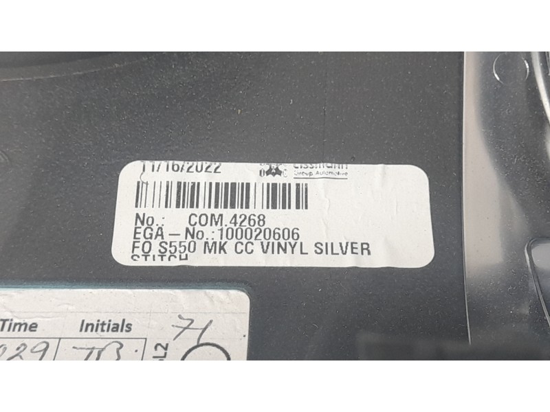 Recambio de consola central para ford mustang mach 1 referencia OEM IAM JR3B63045B44  