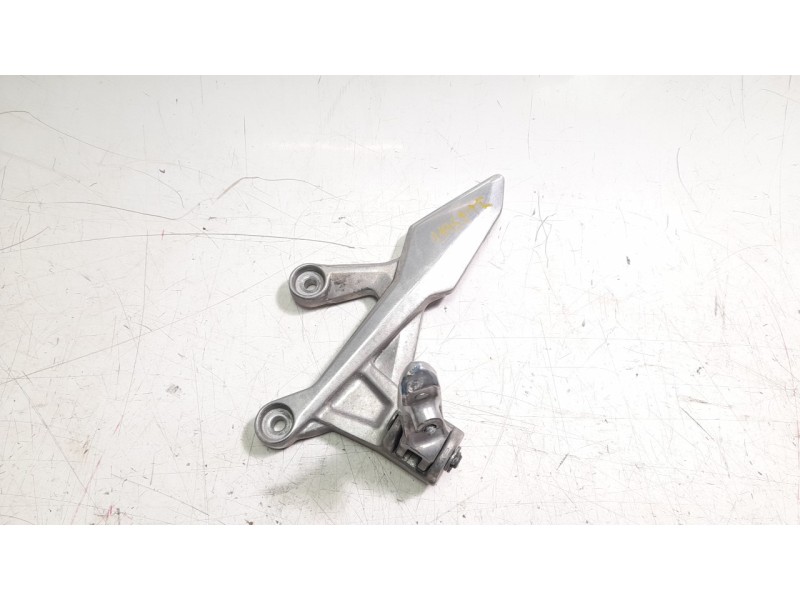 Recambio de estribera izquierda para honda cbr 500r cbr 500 r referencia OEM IAM 50700MJWAJ000  