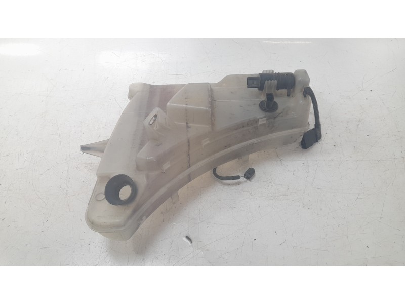 Recambio de deposito limpia para porsche panamera diesel referencia OEM IAM 97052870100  