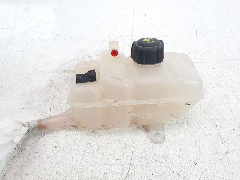 Recambio de deposito expansion para renault megane iv hatchback (b9a/m/n_) 1.5 dci 110 (b9a3) referencia OEM IAM 217102781R  