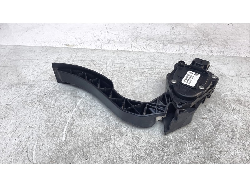Recambio de potenciometro pedal para renault captur limited referencia OEM IAM 180029347R  