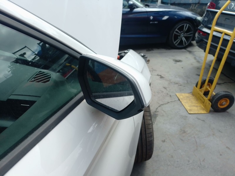 Recambio de retrovisor derecho para seat leon sportstourer (kl8, kld) 2.0 tdi referencia OEM IAM   