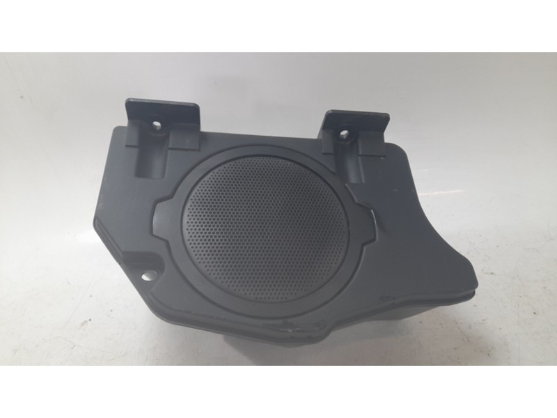 Recambio de subwoofer para ford mustang mach 1 referencia OEM IAM KR3T19A067AF  