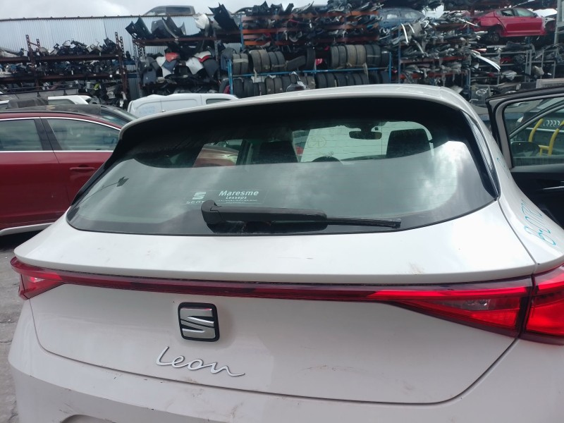 Recambio de piloto trasero central para seat leon sportstourer (kl8, kld) 2.0 tdi referencia OEM IAM   