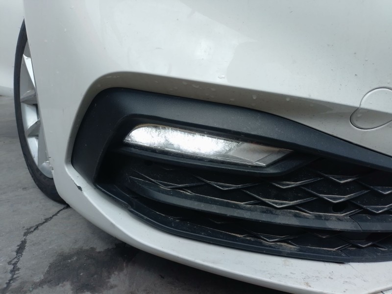 Recambio de faro antiniebla derecho para seat leon sportstourer (kl8, kld) 2.0 tdi referencia OEM IAM   