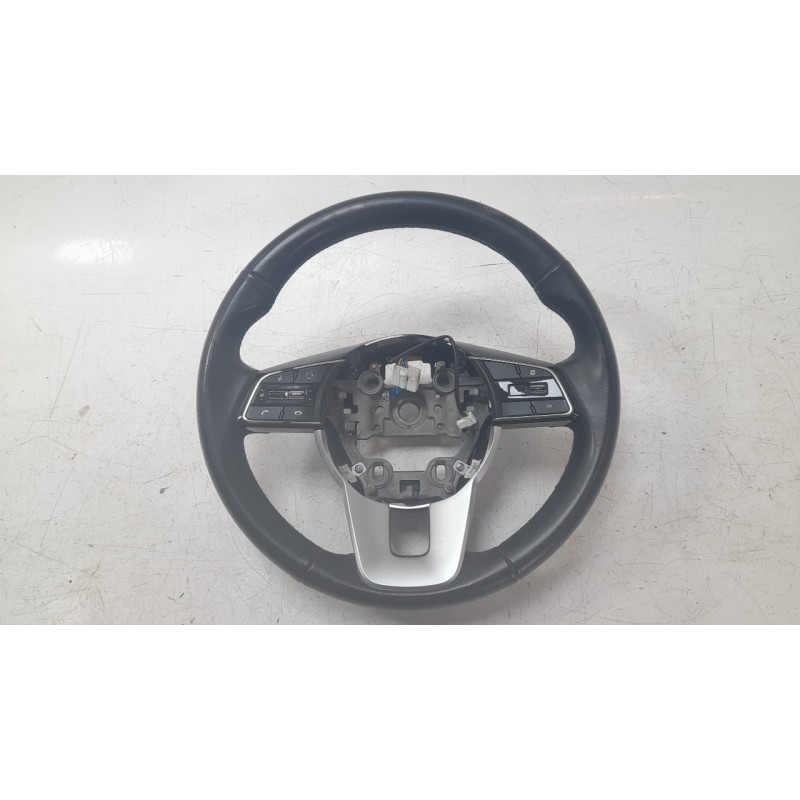Recambio de volante para kia sportage drive 4x2 referencia OEM IAM 56100D9040SA1  
