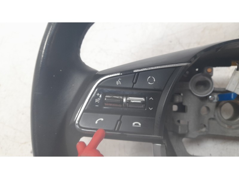 Recambio de volante para kia sportage drive 4x2 referencia OEM IAM 56100D9040SA1  