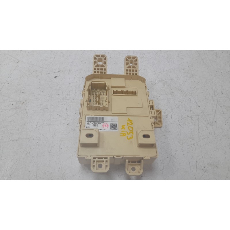 Recambio de caja reles / fusibles para kia sportage drive 4x2 referencia OEM IAM 91955D9610  