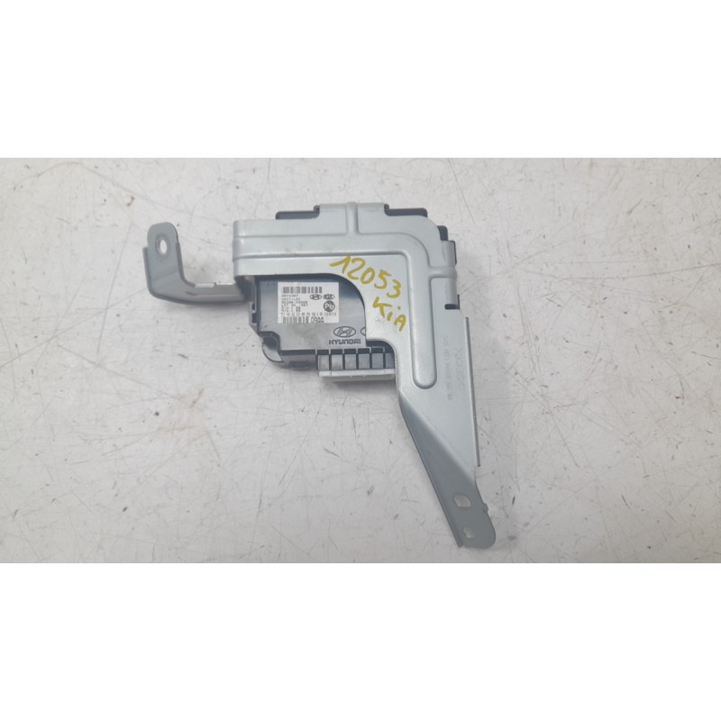 Recambio de modulo electronico para kia sportage drive 4x2 referencia OEM IAM 95300D9AA0  
