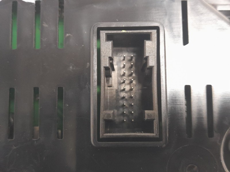 Recambio de cuadro instrumentos para volkswagen taigo (cs1) 1.0 tsi referencia OEM IAM 2GP920310B  