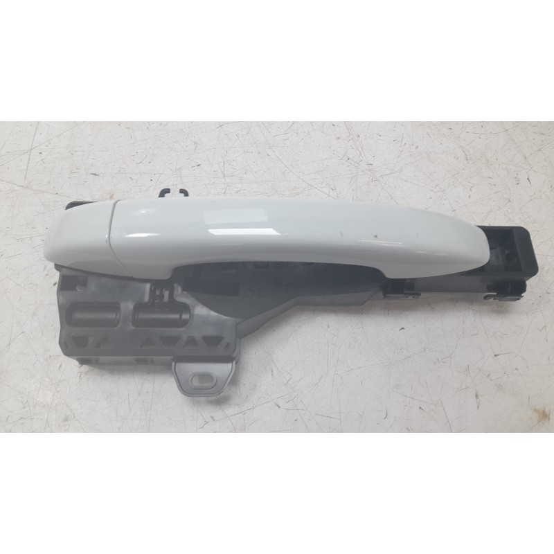 Recambio de maneta exterior delantera derecha para renault clio v (b7_) tce 90 (b7mt) referencia OEM IAM 806068654R  