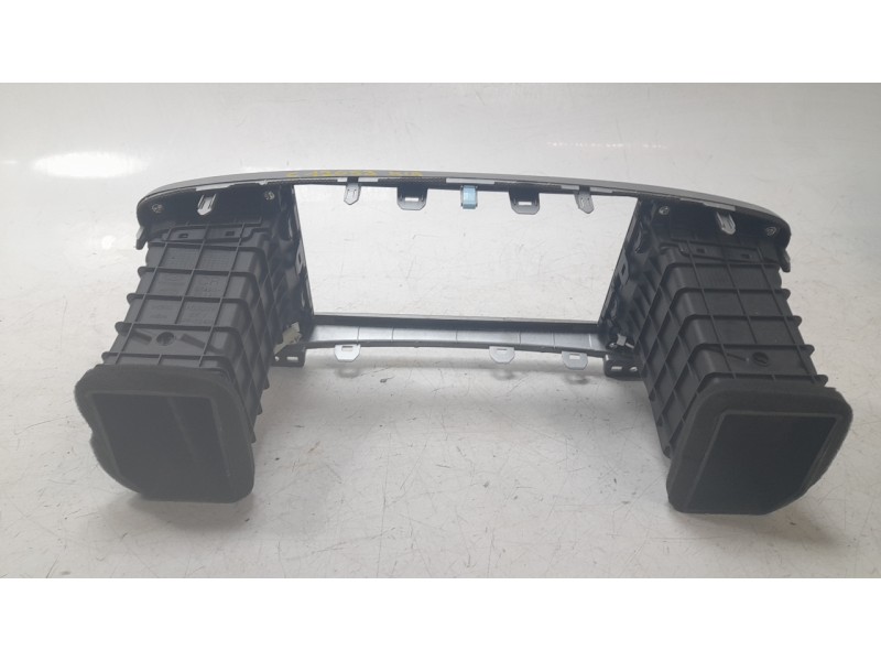 Recambio de rejilla aireadora para kia sportage drive 4x2 referencia OEM IAM 97410F1000  