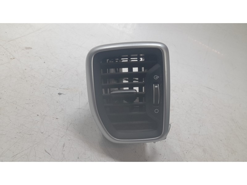 Recambio de rejilla aireadora para kia sportage drive 4x2 referencia OEM IAM 97480F1AA0  