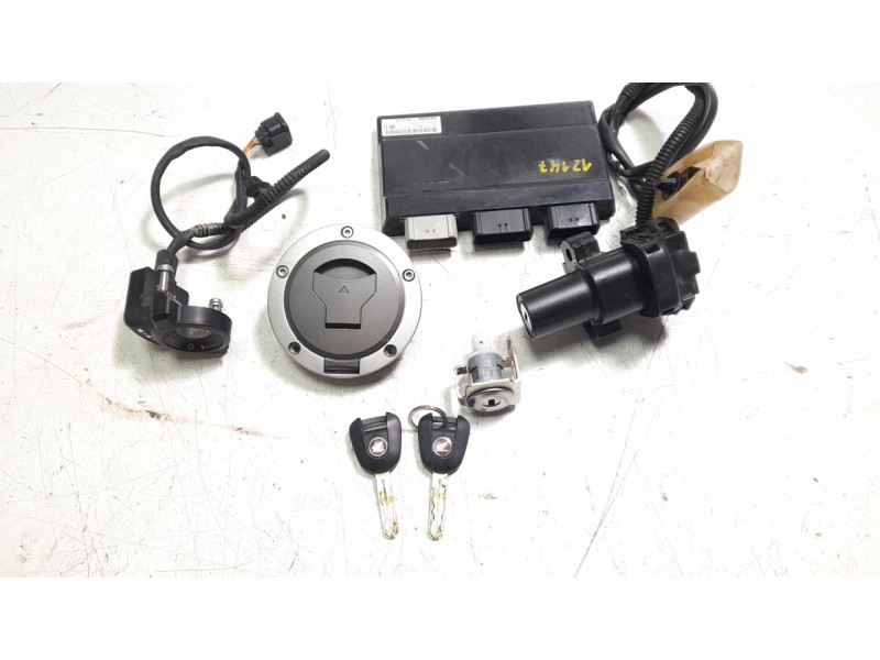 Recambio de conmutador de arranque para honda crf crf 1100 l africa twin dct referencia OEM IAM 35010MKSE02  